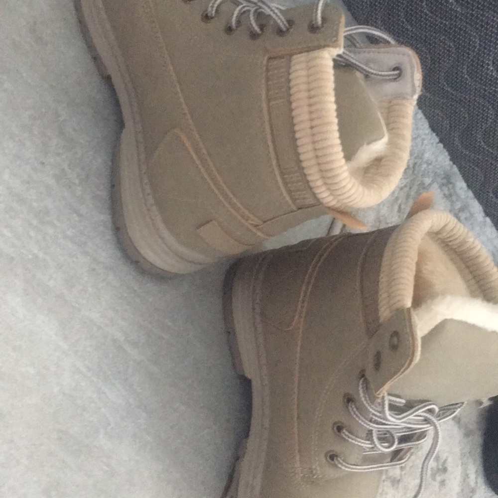 Boots - Picture 3 of 3